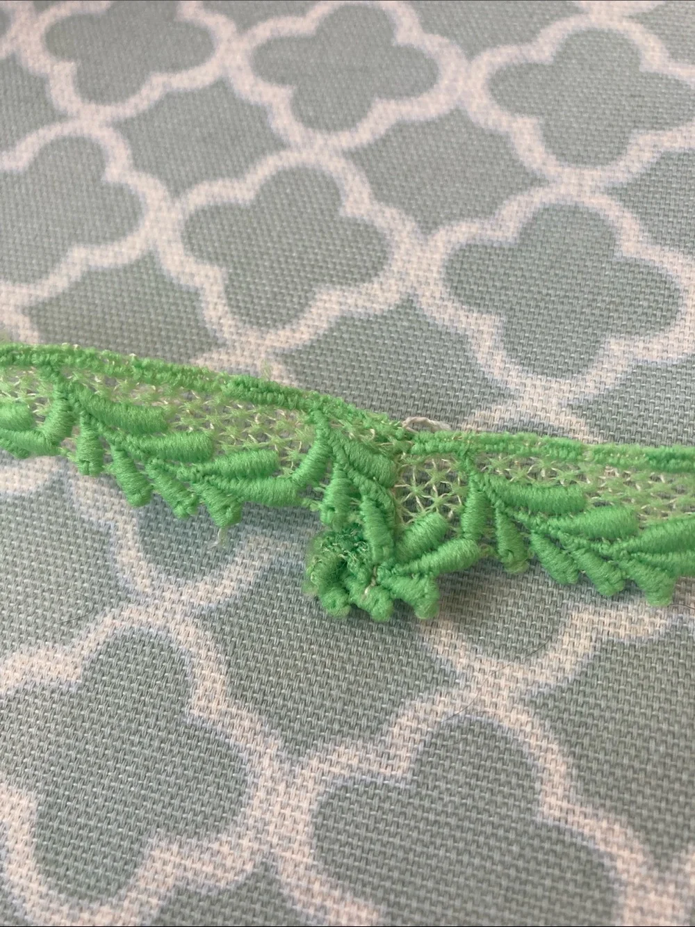 Vintage Lime Green Lace Trim 5.75yd
